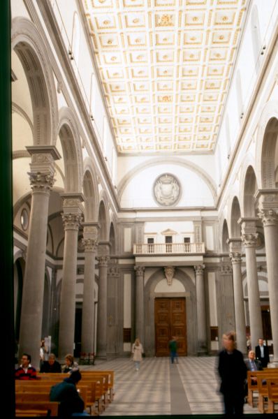 Interior de la Iglesia de San Lorenzo. Florencia (Italia).

Palabras clave: Interior de la Iglesia de San Lorenzo. Florencia (Italia).