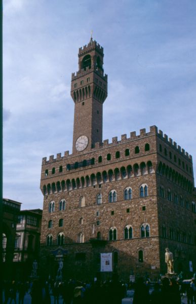 Palazzo Vecchio, en la Plaza de la Signoria. Florencia (Italia).
Palabras clave: Palazzo Vecchio, en la Plaza de la Signoria. Florencia (Italia).