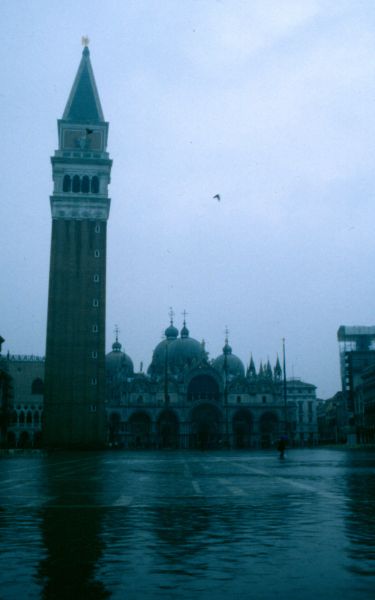 Piazza di San Marco. Venecia (Italia).
Palabras clave: Piazza di San Marco. Venecia (Italia).