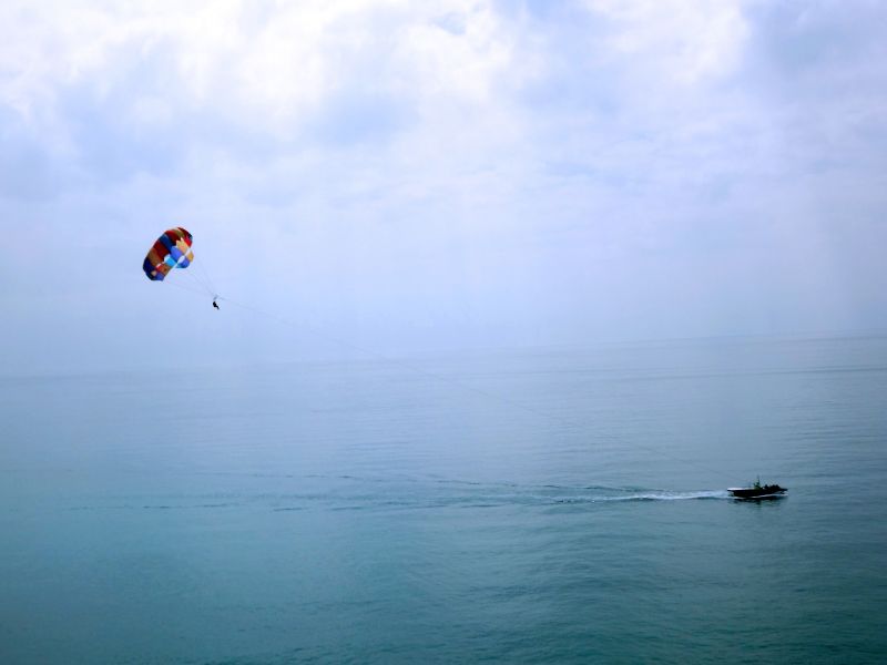 Paracaidismo en lancha
Palabras clave: lancha,barco,bote,Deporte náutico,paracaídas