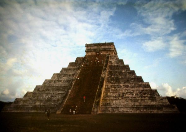 Piramide de KuKulkan
Chichen Itza
Palabras clave: Méjico,Mexico,yucatán,maya