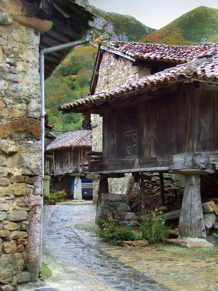 Asturias
Palabras clave: asturias, horreo, rural