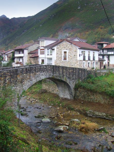 Asturias
Palabras clave: asturias,  rural, paisaje, rio, puente