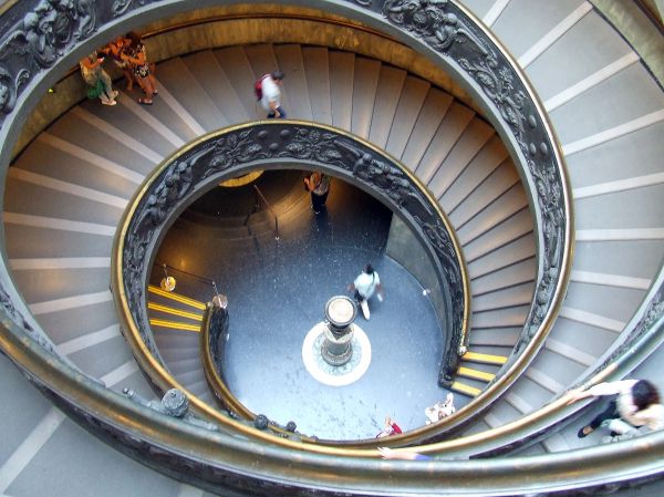 escaleras de Giuseppe Momo
inspiradas en las de Bramante. Museos vaticanos
Palabras clave: roma,Italia,Europa,escaleras,Bramante,vaticano