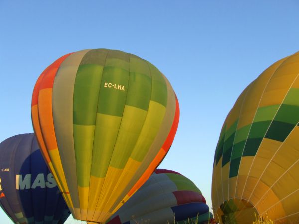 globos aerostáticos
Palabras clave: volar,vuelo,color,deporte