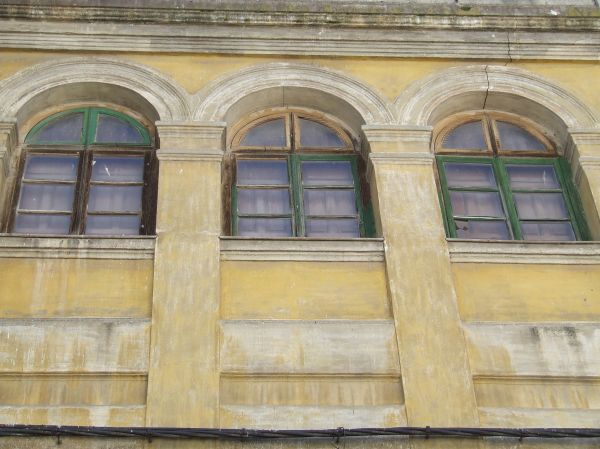 ventanas con arco
Palabras clave: ventanas,arcos