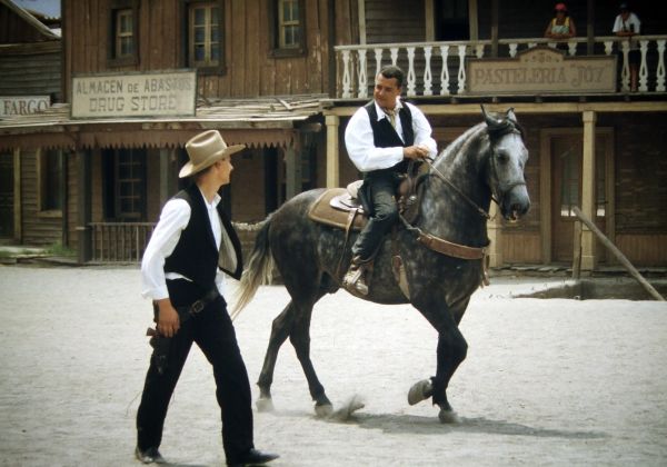 Pistoleros
recreación poblado del oeste en Almería
Palabras clave: caballo,pistolero,cowboy,vaquero