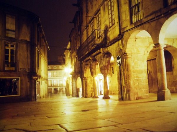 Santiago de Compostela
Vista nocturna. Santiago de Compostela (A Coruña).
Palabras clave: Santiago, noche, galicia