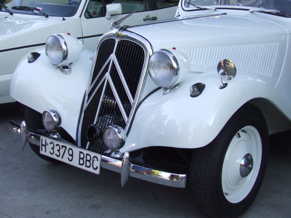 radiador automóvil clásico
Palabras clave: coche,automovil,clásico,antiguo,radiador