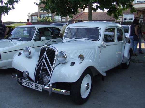 automóvil clásico
Palabras clave: coche,automovil,clásico,antiguo