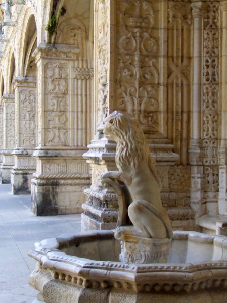 fuente
claustro Monasterio de los Jerónimos
Palabras clave: Portugal,belém