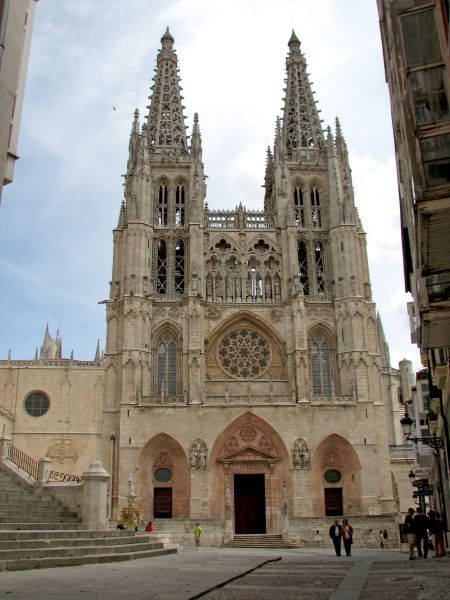 Burgos 7587
Catedral de Burgos. Fachada y Puerta de Santa María.
Palabras clave: catedral,Burgos,puerta,santa maria,gotico