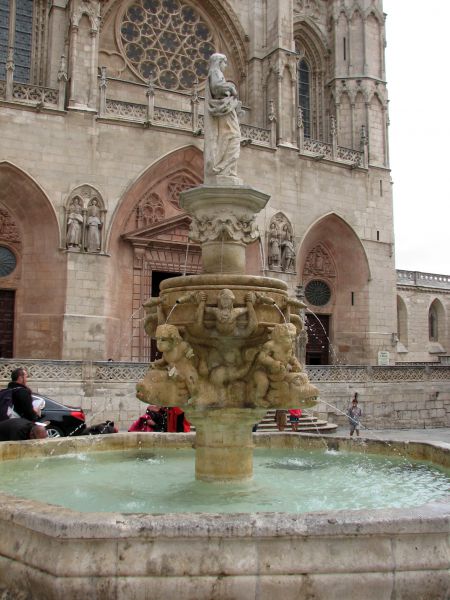 Burgos 7588
Fuente de Santa María. Burgos.
Palabras clave: catedral,Burgos,fuente,santa maria