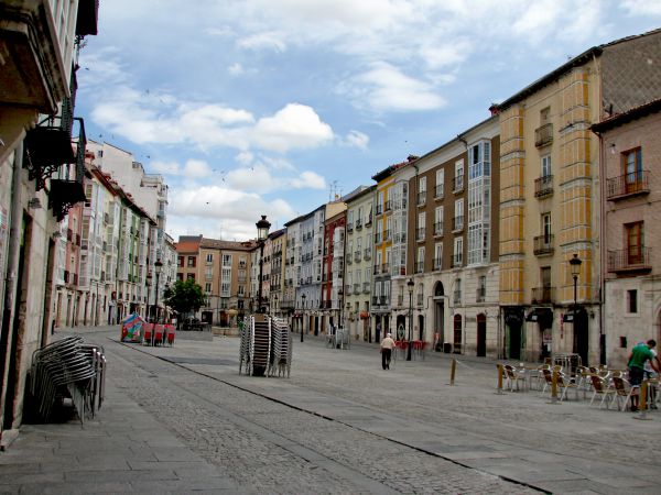 Burgos 7605
Burgos. Plaza del Huerto del Rey.
Palabras clave: burgos,plaza,huerto del rey