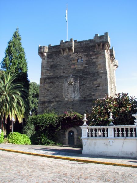 Torreón de los Andrade. Pontedeume (A Coruña). Rias Altas.
Palabras clave: Torreón de los Andrade. Pontedeume (A Coruña). Rias Altas.