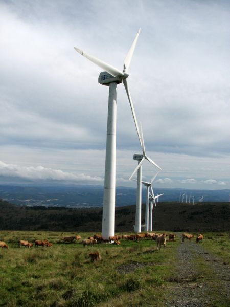 Generadores eolicos
Parque eólico de la Garita de Herbeira, Cedeira (A Coruña).
Palabras clave: Parque,eólico,Garita,Herbeira,Cedeira,generador,eolico,molino,aspas,viento,electricidad