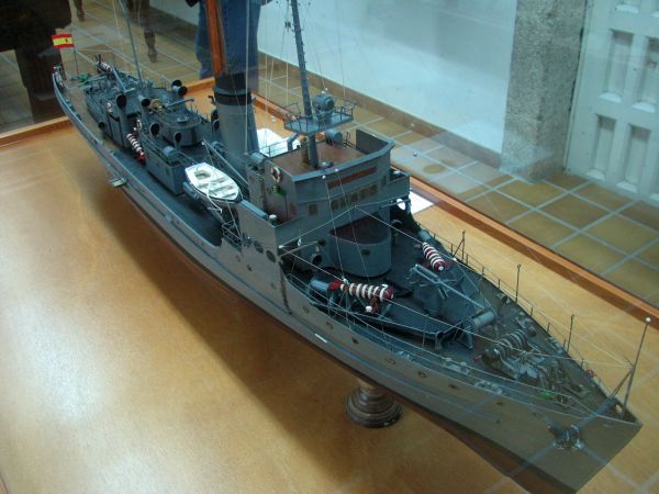 Maqueta de barco de guerra. Museo Naval de Ferrol (Pontevedra).
Palabras clave: Maqueta de barco de guerra. Museo Naval de Ferrol (Pontevedra).