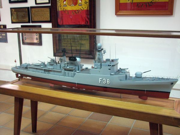 Maqueta de barco. Museo Naval de Ferrol (Pontevedra).
Palabras clave: Maqueta de barco. Museo Naval de Ferrol (Pontevedra).