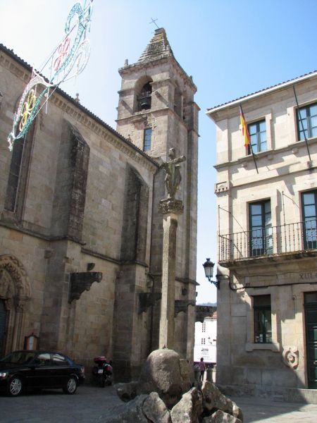 Iglesia de San Martiño. Noia (A Coruña). Rias Baixas.
Palabras clave: Iglesia de San Martiño. Noia (A Coruña). Rias Baixas cruceiro