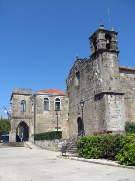 Iglesia der San Francisco y, al fondo, Casa do Concello. Noia (A Coruña). Rias Baixas.
Palabras clave: Noia (A Coruña). Rias Baixas. ayuntamiento iglesia casa do concello