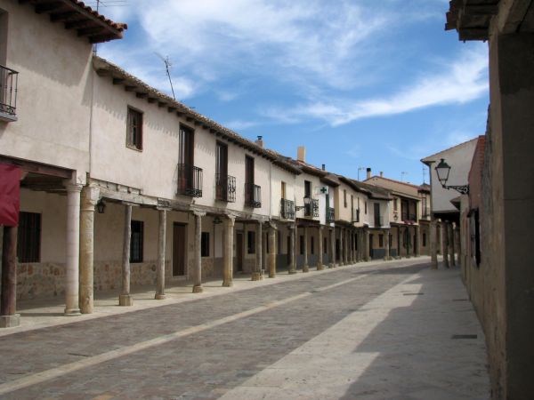 Ampudia (Palencia).
Palabras clave: Ampudia (Palencia). soportales calle porticada