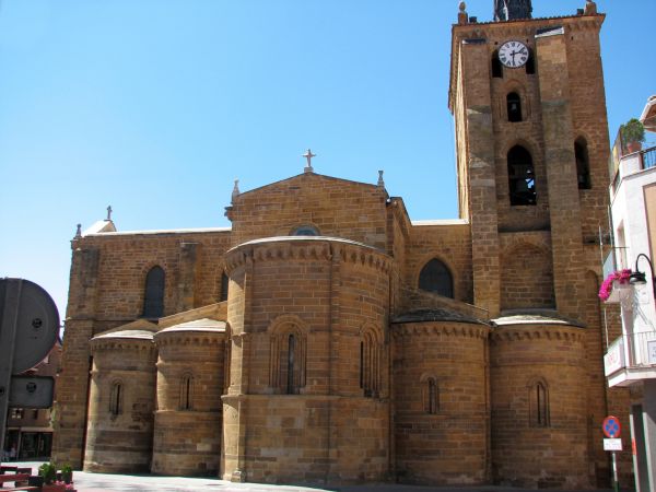 Iglesia de Santa María de Azogue. Benavente (Zamora).
Palabras clave: Iglesia de Santa María de Azogue. Benavente (Zamora).