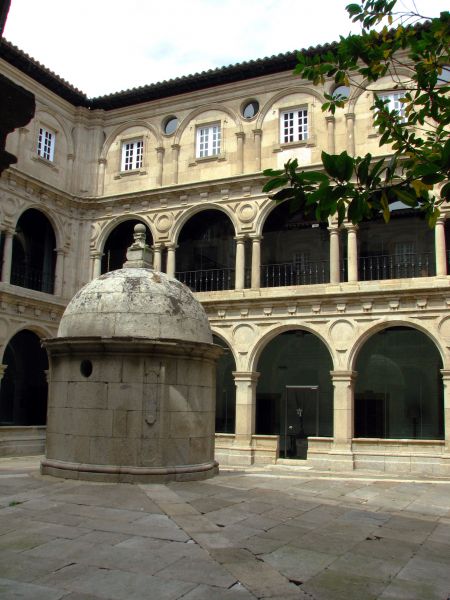 Parador Nacional. Monforte de Lemos (Lugo).
Palabras clave: claustro parador nacional Monforte de Lemos (Lugo)