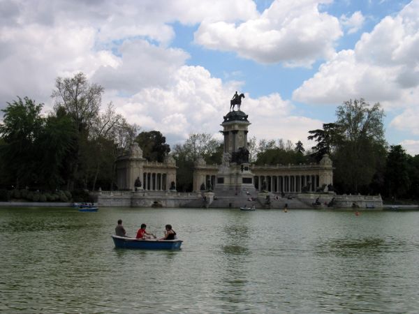 Estanque del Parque del Retiro. Madrid.
Palabras clave: Estanque del Parque del Retiro. Madrid.