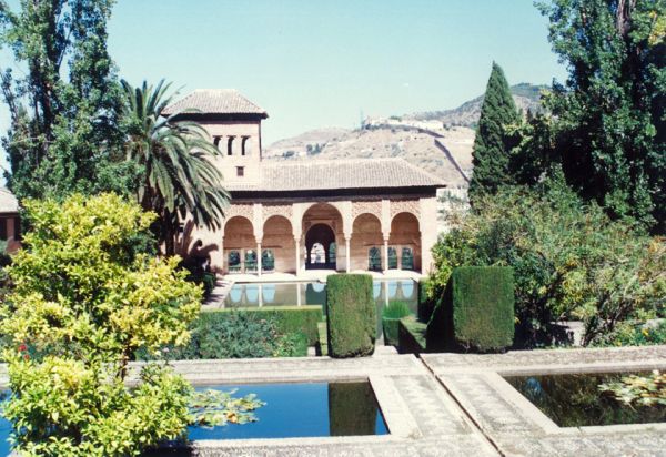 Jardines de El Partal. Alhambra de Granada.
Palabras clave: Jardines de El Partal. Alhambra de Granada.