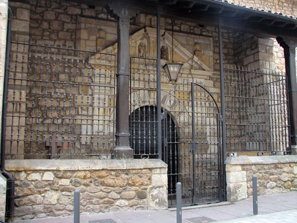 Cabezón de la Sal (Cantabria).  Iglesia de San Martín (S.XVIII).
Palabras clave: Cabezón de la Sal (Cantabria). Iglesia de San Martín (S.XVIII).