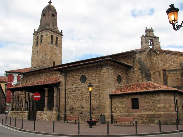 Cabezón de la Sal (Cantabria).  Iglesia de San Martín (S.XVIII).
Palabras clave: Cabezón de la Sal (Cantabria).  Iglesia de San Martín (S.XVIII).