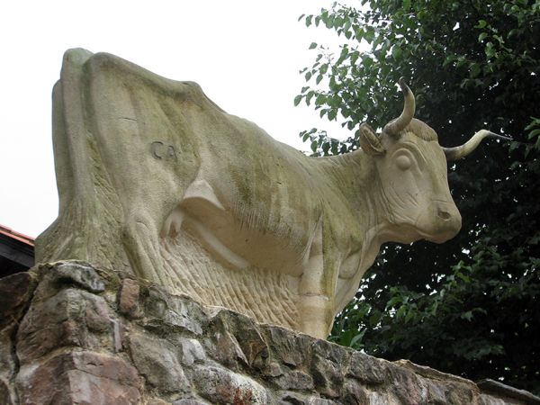 Carmona (Cantabria). Monumento a la vaca "Tudanca"
Palabras clave: Carmona (Cantabria). Monumento a la vaca "Tudanca"