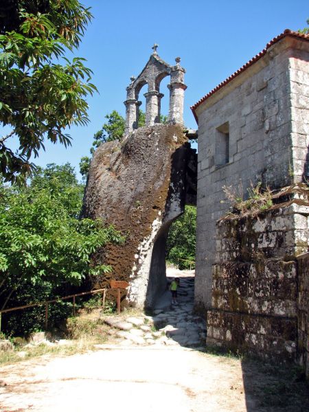 Monasterio de San Pedro de Rocas, Esgos (Lugo).
Palabras clave: Monasterio,San Pedro de Rocas,Esgos,Lugo,ribeira sacra,galicia