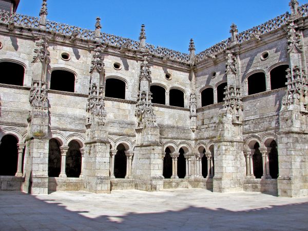 Monasterio de Santo Estevo de Ribas de Sil, Nogueira de Ramuín (Orense).  Claustro.
Palabras clave: Monasterio de Santo Estevo de Ribas de Sil, Nogueira de Ramuín (Orense). ribeira sacra galicia claustro