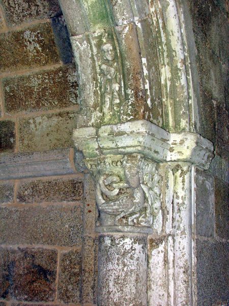 Monasterio de Santo Estevo de Ribas de Sil, Nogueira de Ramuín (Orense).  Detalle capitel del claustro.
Palabras clave: monasterio galicia capitel