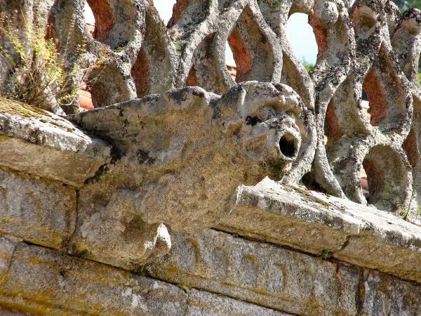 Monasterio de Santo Estevo de Ribas de Sil, Nogueira de Ramuín (Orense).  Detalle canecillo del claustro.
Palabras clave: monasterio galicia canecillo