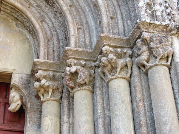 Monasterio de San Paio de Diomondi, O Saviñao (Lugo). Ribeira Sacra. Galicia.
Palabras clave: capitel Monasterio de San Paio de Diomondi, O Saviñao (Lugo). Ribeira Sacra. Galicia.