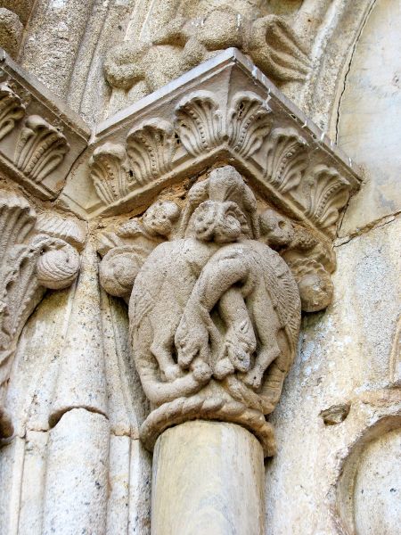 Monasterio de Santo Estevo de Ribas de Miño. O Saviñao (Lugo). Ribeira Sacra. Galicia. Detalle de capitel.
Palabras clave: capitel Monasterio de Santo Estevo de Ribas de Miño. O Saviñao (Lugo). Ribeira Sacra. Galicia.