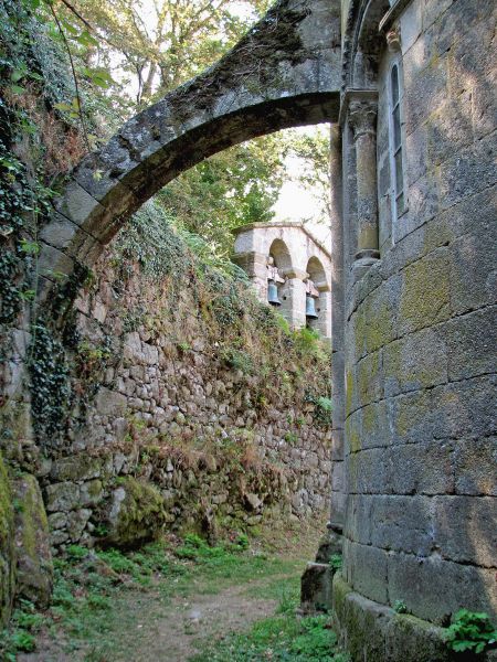 Monasterio de Santo Estevo de Ribas de Miño. O Saviñao (Lugo). Ribeira Sacra. Galicia.
Palabras clave: contrafuerte Monasterio de Santo Estevo de Ribas de Miño. O Saviñao (Lugo). Ribeira Sacra. Galicia.