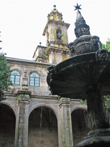 Monasterio de Poio (Pontevedra).
Palabras clave: Monasterio de Poio (Pontevedra). claustro fuente