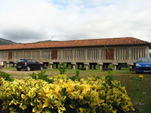 Horreo. Monasterio de Poio (Pontevedra).
Palabras clave: horreo galicia Monasterio de Poio (Pontevedra).
