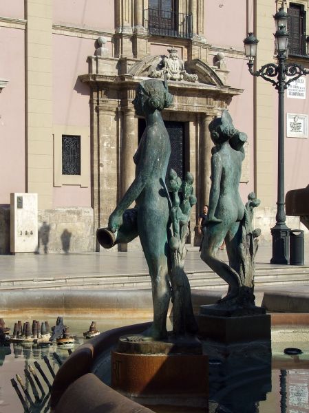 Plaza de la virgen
Palabras clave: Valencia,calle,fuente,escultura