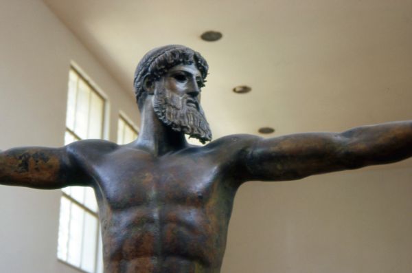 Estatua de Zeus (Â¿Poseidón?). Museo Arqueológico de Atenas. Grecia.
Palabras clave: Estatua de Zeus (Â¿Poseidón?). Museo Arqueológico de Atenas. Grecia.