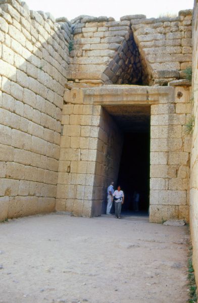 Entrada al Tesoro de Atreo o Tumba de Agamenón, en Micenas. Peloponeso. Grecia.
Palabras clave: Entrada al Tesoro de Atreo o Tumba de Agamenón, en Micenas. Peloponeso. Grecia.