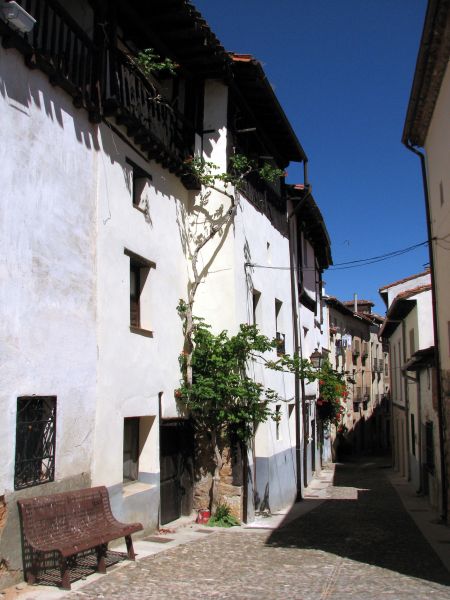 Covarrubias (Burgos).
Palabras clave: Covarrubias (Burgos).