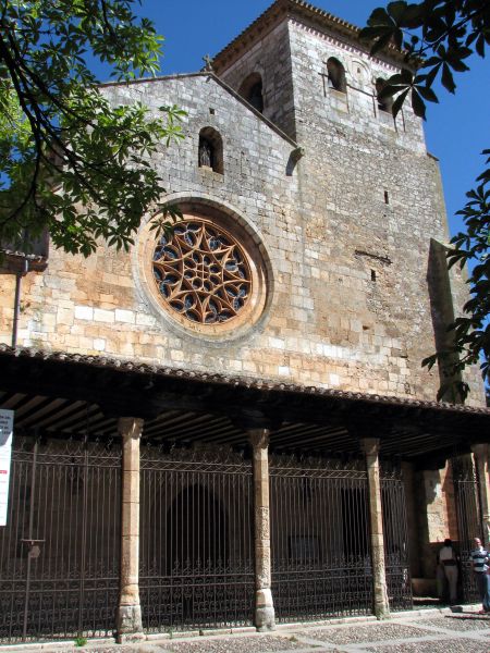 Colegiata de San Cosme y San Damián.  Covarrubias (Burgos).
Palabras clave: Colegiata de San Cosme y San Damián.  Covarrubias (Burgos).