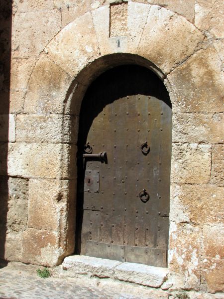 Covarrubias (Burgos).
Palabras clave: puerta Covarrubias (Burgos).