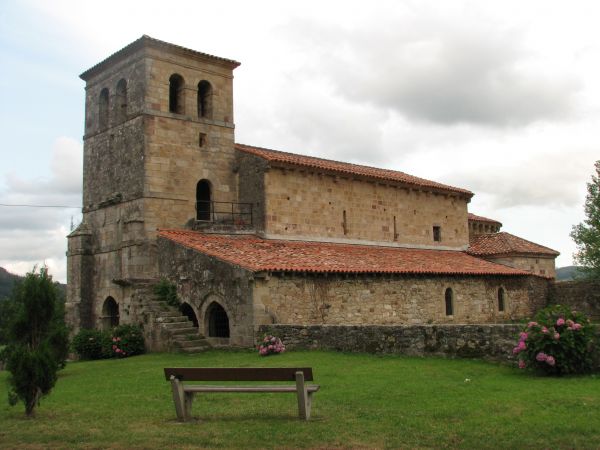 Iglesia de Argomilla
Iglesia Románica de San Andrés (Argomilla,Cantabria).
Palabras clave: Iglesia,Románica,San Andrés,Argomilla,Cantabria