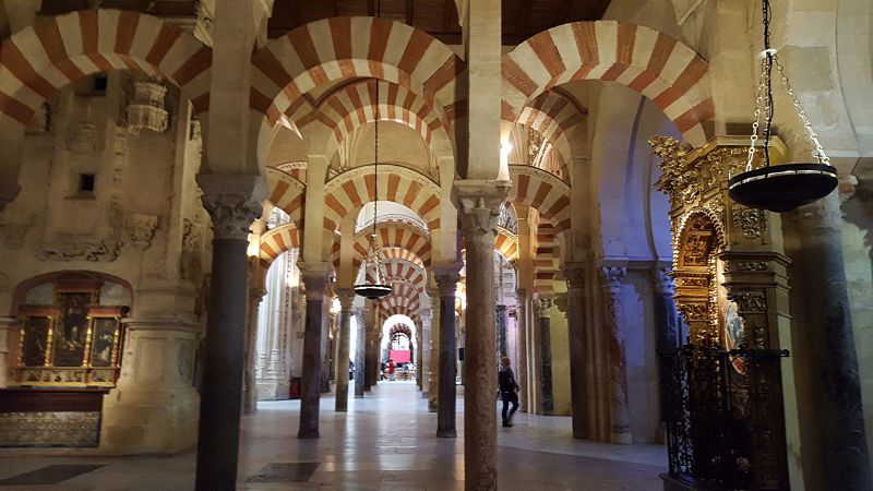 Mezquita-catedral
Palabras clave: Andalucía,Córdoba,Abderramán III,arco de herradura