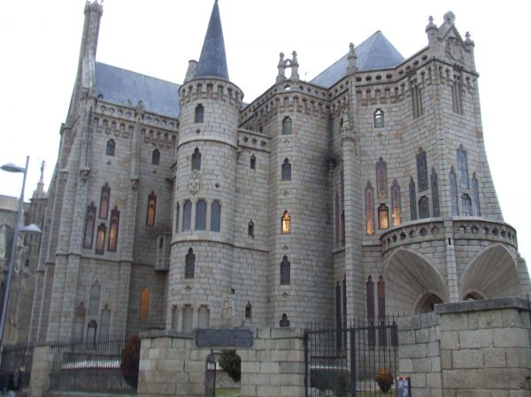 Palacio Episcopal. Gaudí. Astorga.
